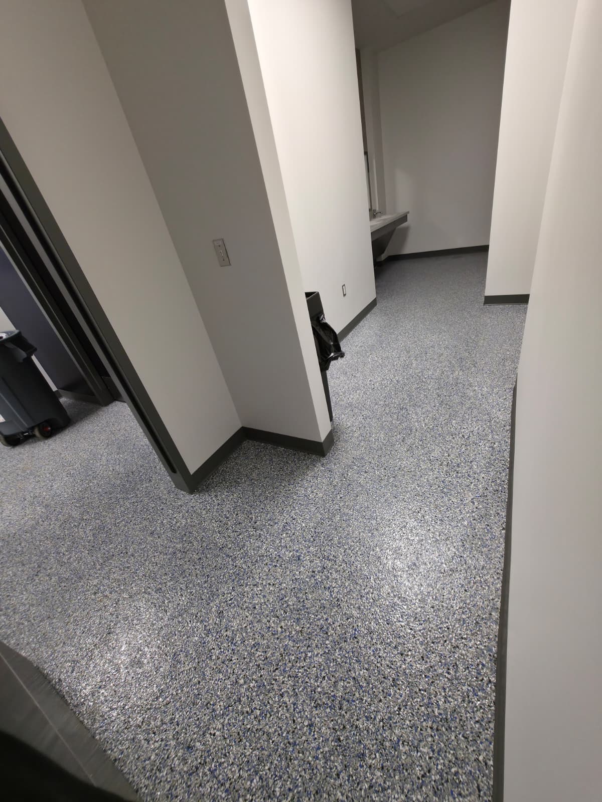Epoxy Flake System Floor – project 5