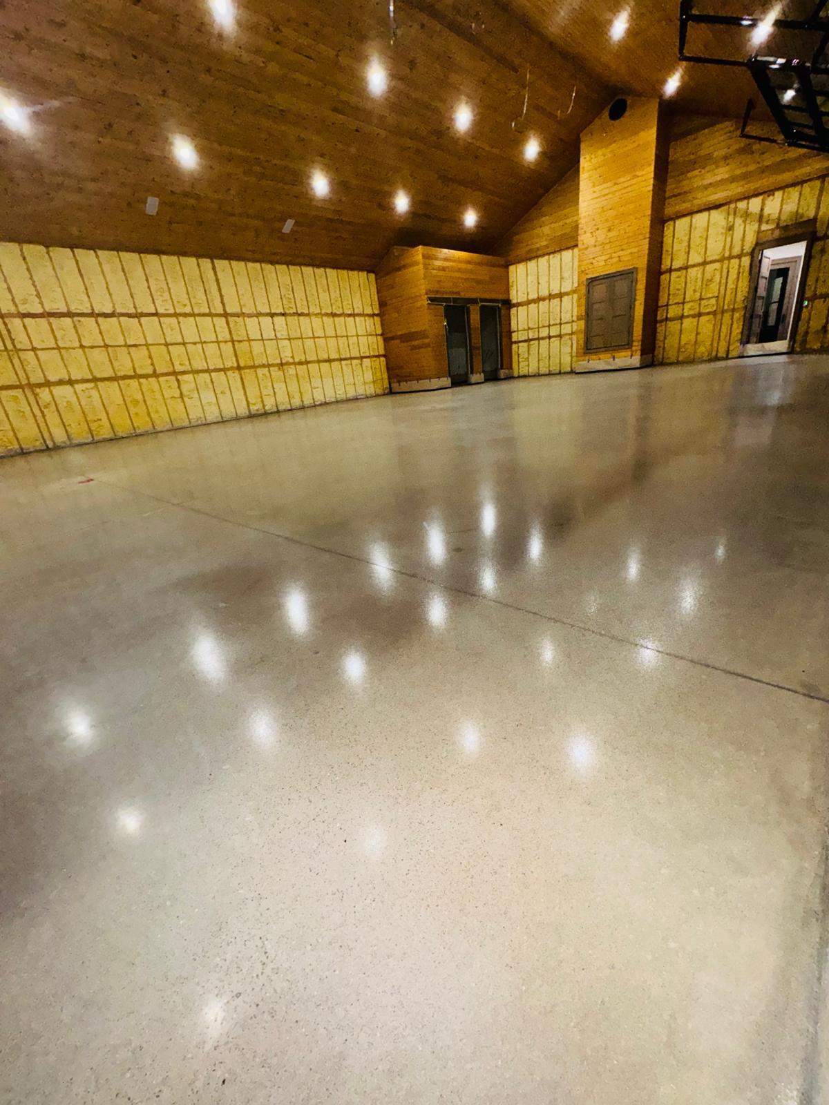 Polished Concrete Warehouse Floor – image 2